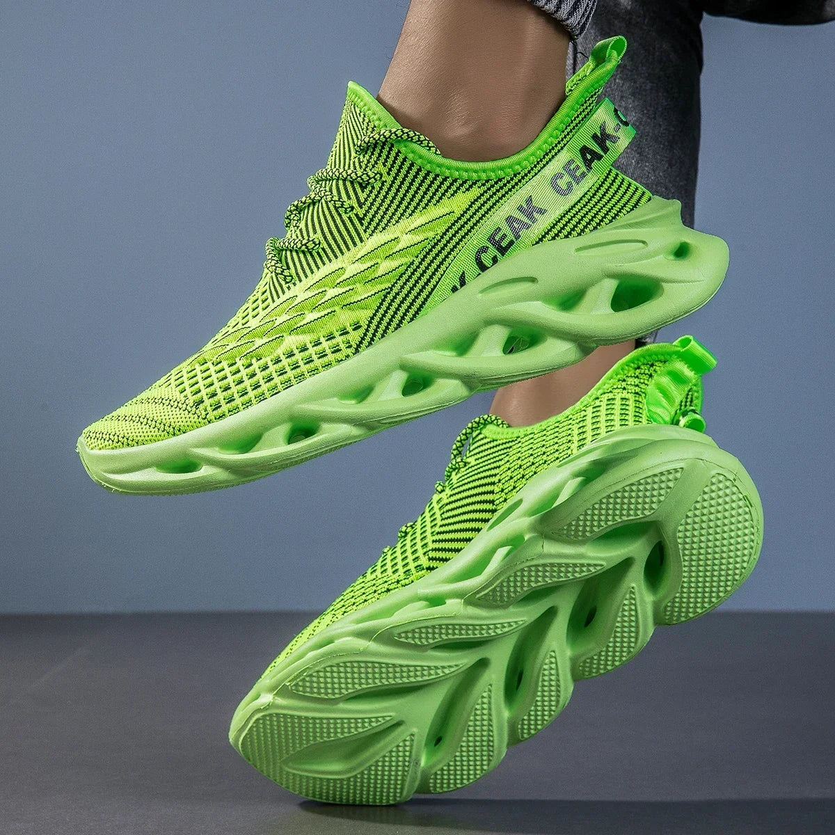 Mens Sneakers Running Jogging Shoes Casual Sneakers Men Outdoor Breathable Mesh Shoes Light Shock-absorption Sports Shoes Men