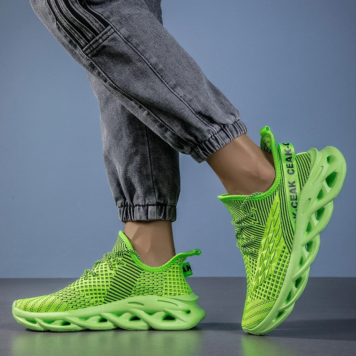 Mens Sneakers Running Jogging Shoes Casual Sneakers Men Outdoor Breathable Mesh Shoes Light Shock-absorption Sports Shoes Men